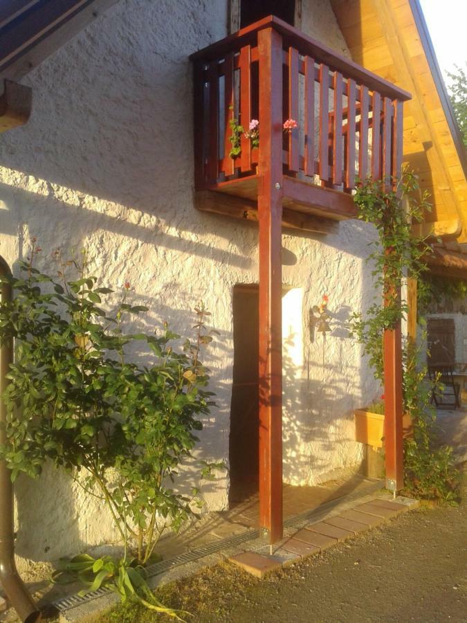 Latin Hotel Plaski Luaran gambar